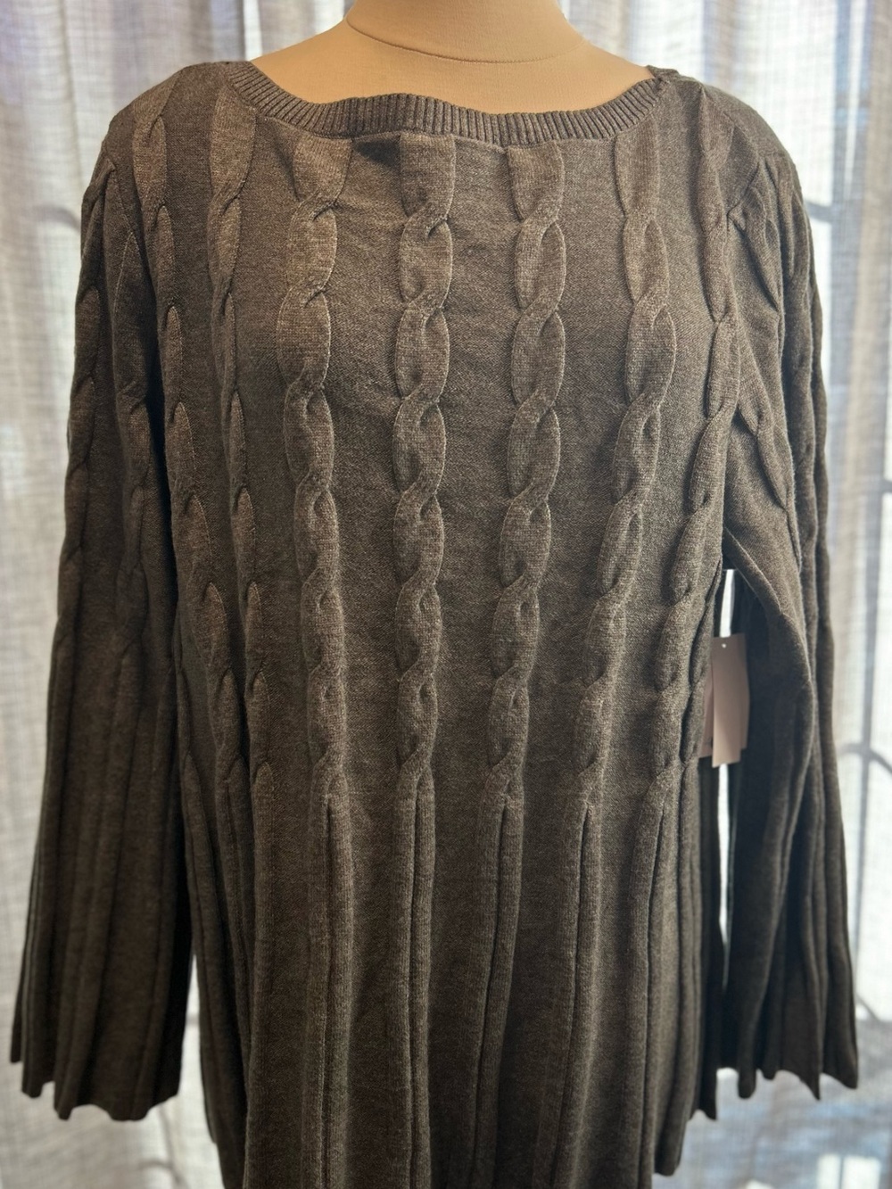Gloria Vanderbilt Dark Brown Cable-Knit Scoop Neck Sweater